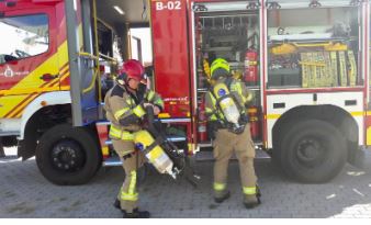 Un incendio en los trasteros de un edificio de Logroño genera una gran humareda en la calle Obispo Rubio Montiel