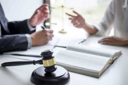 Una clienta de Abogados Para Tus Deudas cancela su deuda y obtiene la libertad financiera