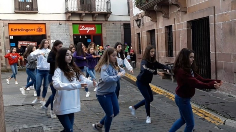La Escuela de Baile Le Bal de Pamplona participa este miércoles en el programa de ETB 