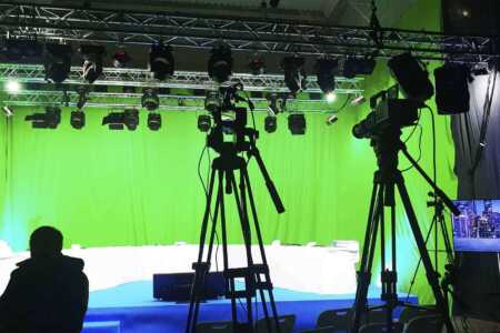 Servicios de alquiler de plató y espacios para rodajes, videoclips, publicidad, cine, tv, en las instalaciones de DCPRO S.L.