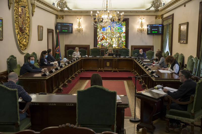 Pamplona pide poner en marcha una estrategia educativa coordinada de apoyo al alumnado desfavorecido