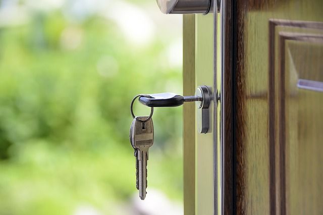 Puertas blindadas y acorazadas, una medida de creciente popularidad contra la delincuencia