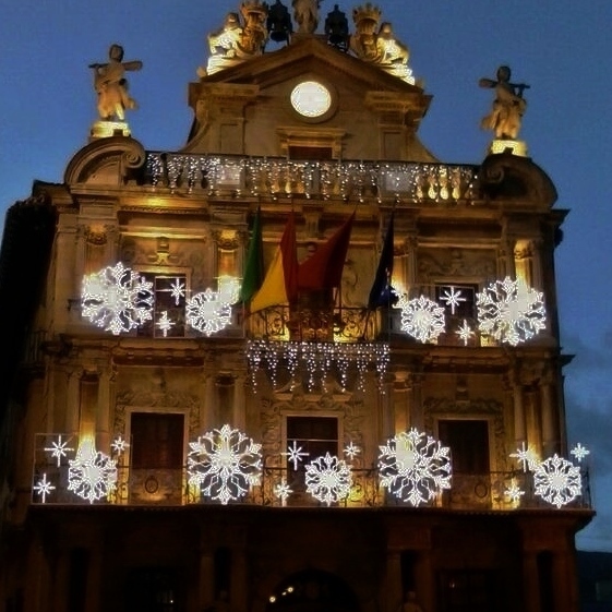 Pamplona da la bienvenida a la Navidad este sábado con un espectáculo de luces y música de salsa