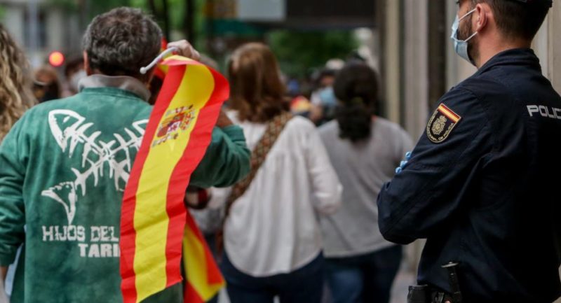 Detienen a la líder de Hogar Social Madrid en las protestas frente a la sede del PSOE en Ferraz