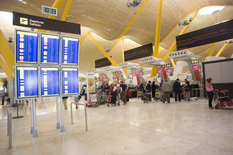 España impone controles a viajeros italianos tras el rechazo de Meloni a eliminar sus medidas restrictivas