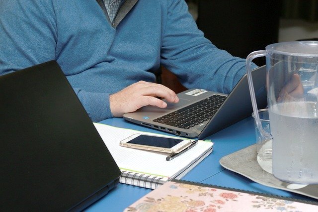 Bruselas plantea un día de teletrabajo obligatorio a la semana para aliviar la crisis energética