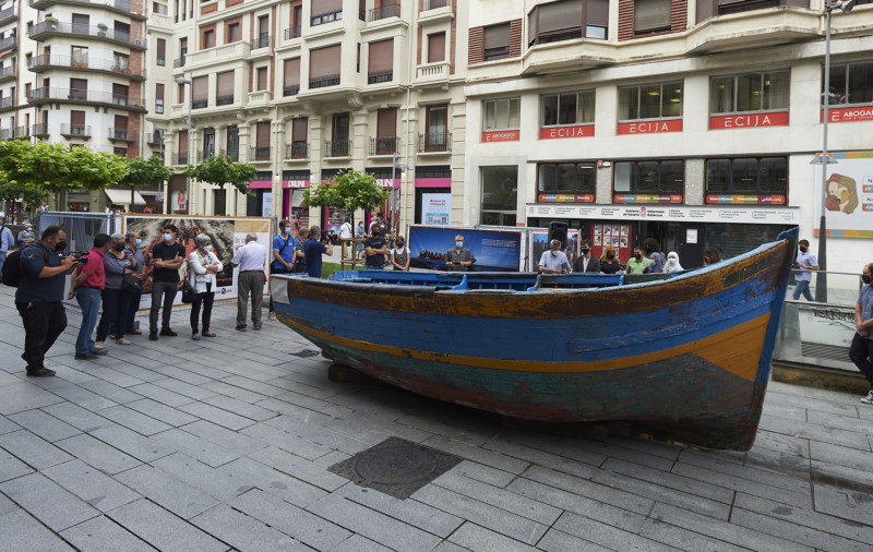 La muestra “Personas refugiadas: huir para vivir” se traslada a Puente la Reina – Gares hasta el 8 de agosto