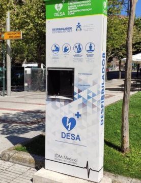 Nuevo ataque vandálico contra un desfibrilador público en Pío XII de Pamplona