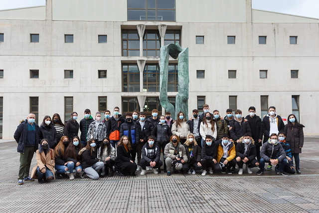 Los centros IES Barañain, Claret Larraona, Irabia y The British School of Navarra visitan la UPNA