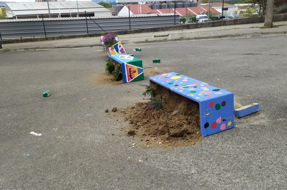 Las soluciones al vandalismo en el CP Mendialdea de Berriozar se tratarán en una reunión con agentes implicados