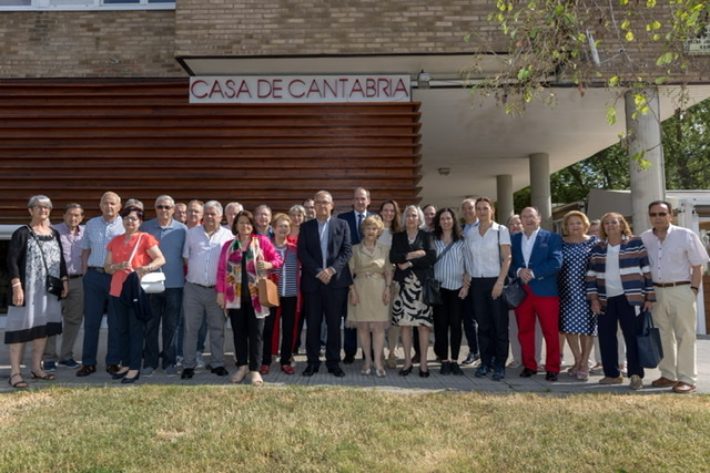 La Casa de Cantabria en Navarra homenajea a su presidente y fundador, José Gómez Zubieta, fallecido en marzo de 2020