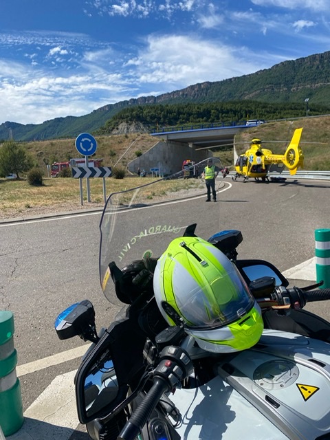 Evacuado en helicóptero un motorista accidentado en la A21