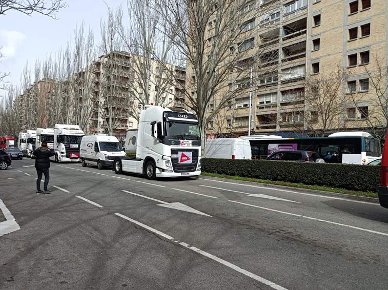 Una manifestación de camiones afectará de forma importante al tráfico en el centro de Pamplona este viernes por la tarde