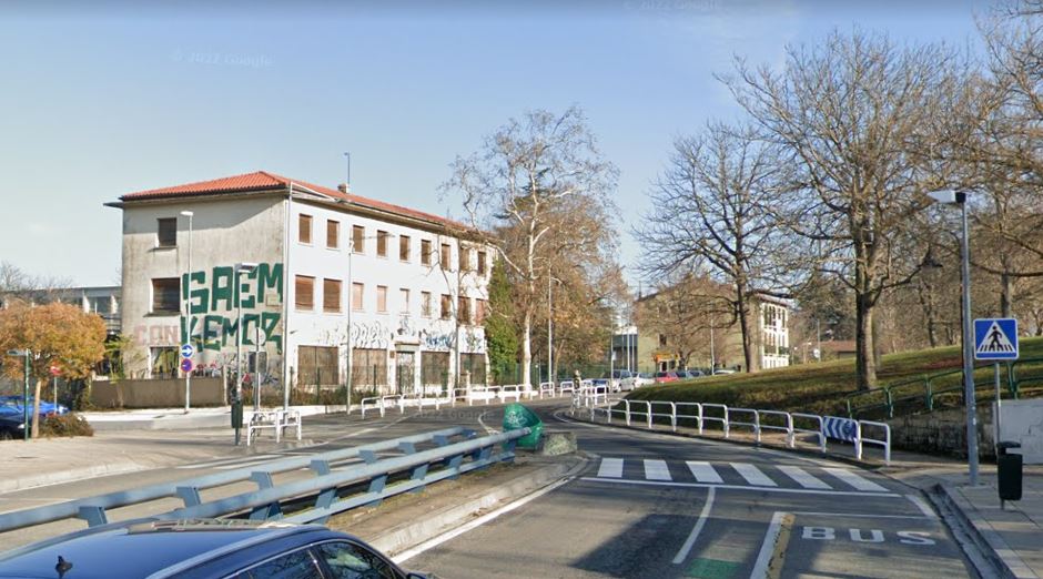 Se duerme de madrugada al volante de un vehículo en Pamplona: iba drogado en cuatro sustancias
