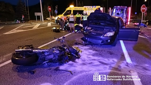 Un motorista herido grave tras una colisión con tres vehículos implicados en Gulina