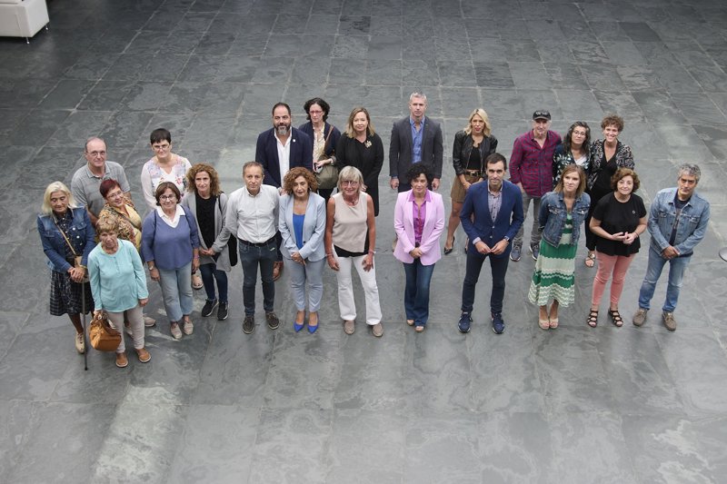 AFAN y Parlamento de Navarra apuestan por la investigación del alzheimer y 
