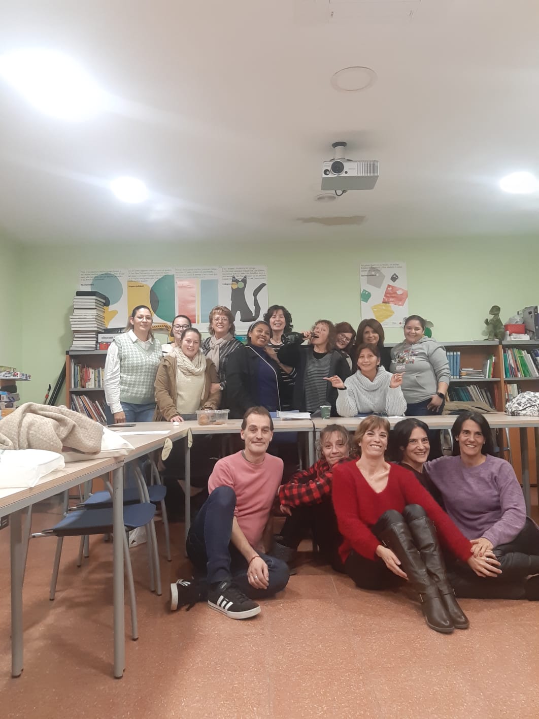 Lares Navarra y Cruz Roja forman en ACP a personal de centros de mayores de Tafalla y su comarca