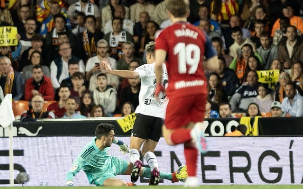 Derrota en Mestalla