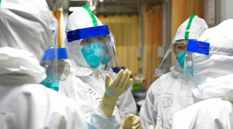Los contagios y muertes por Covid-19 siguen reduciéndose en todo el mundo
