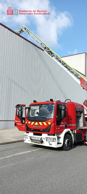 Un incendio originado en una barbacoa provoca daños en el tejado de una vivienda en Lekunberri
