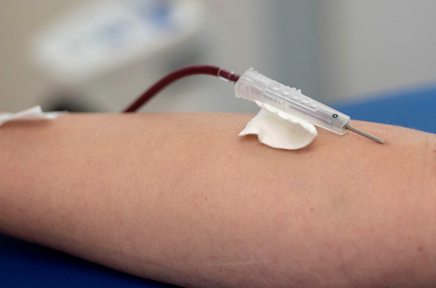 Osakidetza solicita donaciones urgentes de sangre tras la caída de las reservas por la Navidad y la gripe