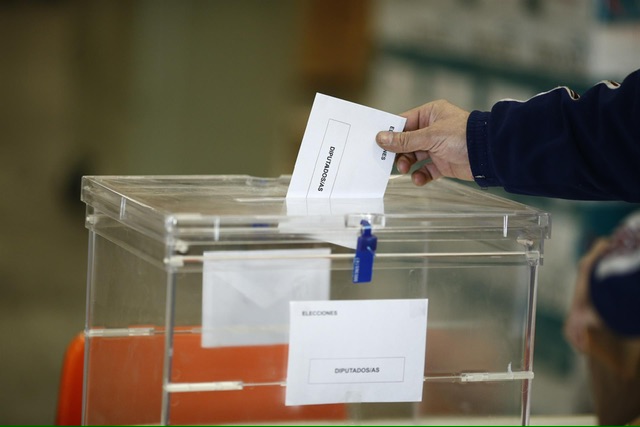 Remírez defiende la fiabilidad del voto por correo y critica los discursos de desconfianza como los de Ayuso: "Cercenan la democracia"