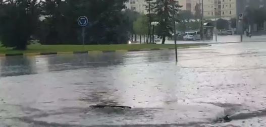 La tormenta de este martes deja algunas incidencias, menores, en Pamplona