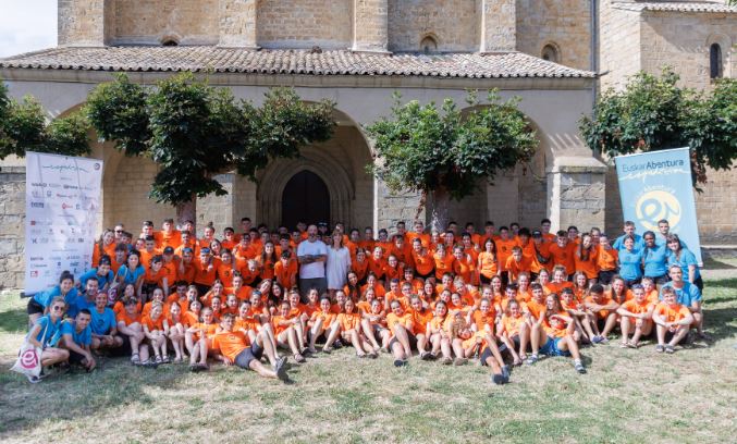 La consejera Ollo recibe en Urroz a 125 jóvenes que participan en la expedición EuskarAbentura 2023