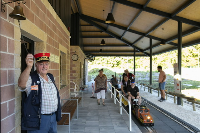 Casi 20.000 personas y más de 40 centros escolares han visitado el Centro de Interpretación del Ferrocarril y de las Vías Verdes de Trinitarios en su primer año de vida