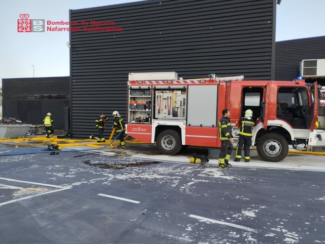 Controlado un incendio declarado en Refena