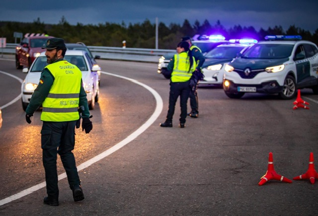 Iba borracho: herido leve tras estrellarse su coche contra una bionda en Ziordia
