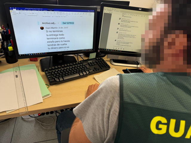 Una de las personas estafadas por el \'Romance Scam\' o timo del amor era de Pamplona: la Guardia Civil detiene a dos personas implicadas