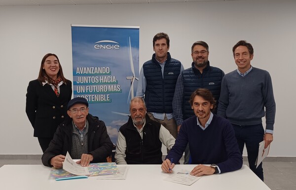 En marcha la red de calor a partir de biomasa forestal que dará servicio a 800 viviendas en la Txantrea