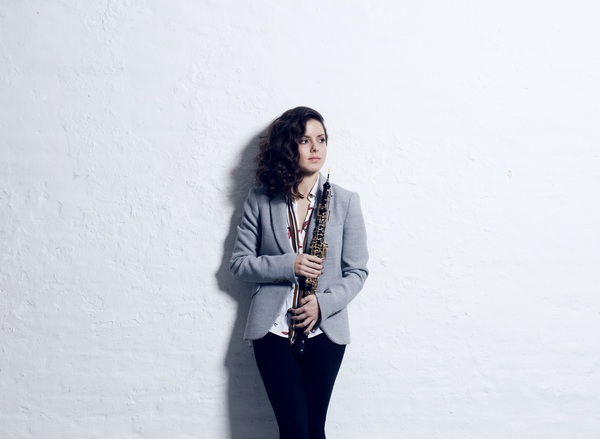 La oboísta Cristina Gómez Godoy, solista invitada del concierto “Entre la luz y la oscuridad” de la OSN