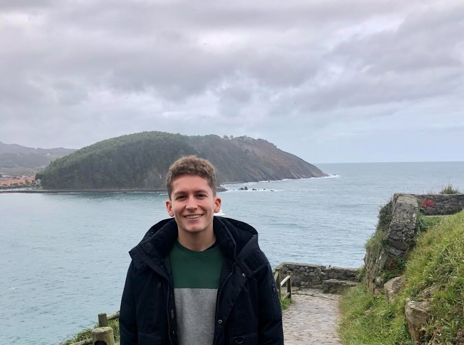 El navarro Nicolás Pérez Fidalgo, ganador del Premio Jesús Galán 2023 por su expediente académico en Medicina