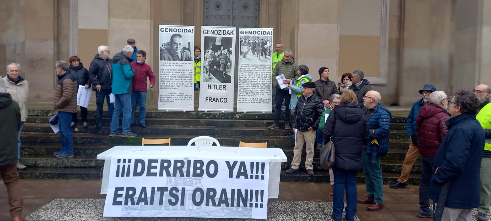 Las asociaciones memorialistas recurren ante el TAN la modificación del catálogo de Los Caídos y reclaman su derribo