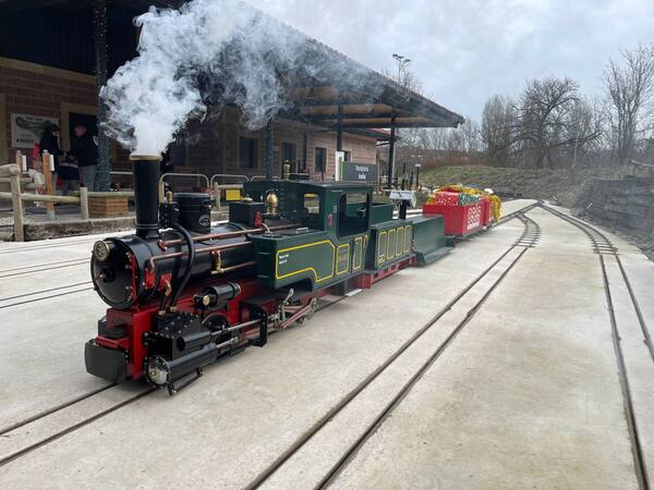 El Parque del Tren de Trinitarios cierra la temporada este fin de semana con sorteo de bandoleras y más de 10.500 visitantes