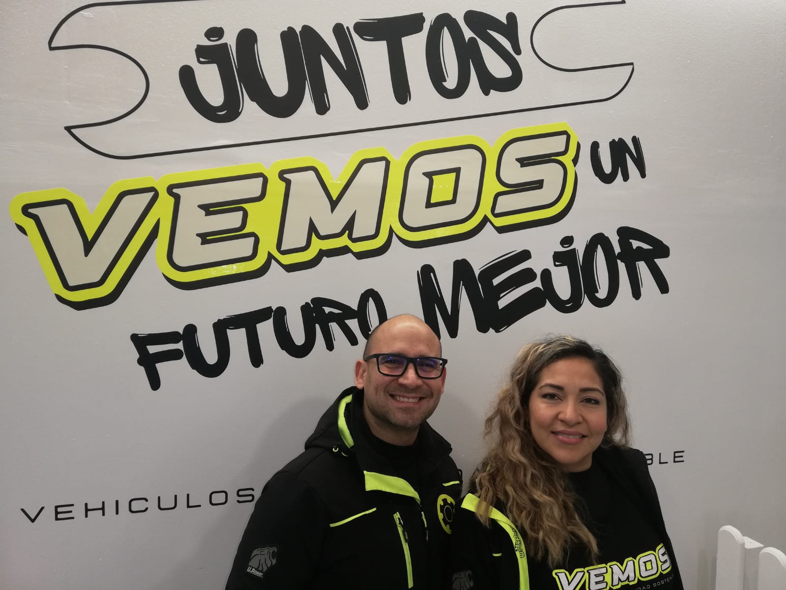 VEMOS: un matrimonio venezolano impulsa la movilidad sostenible en Pamplona