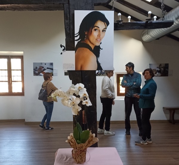 Ituren rinde homenaje a Yamiled Giraldo Quintero, vecina del pueblo asesinada hace 15 años