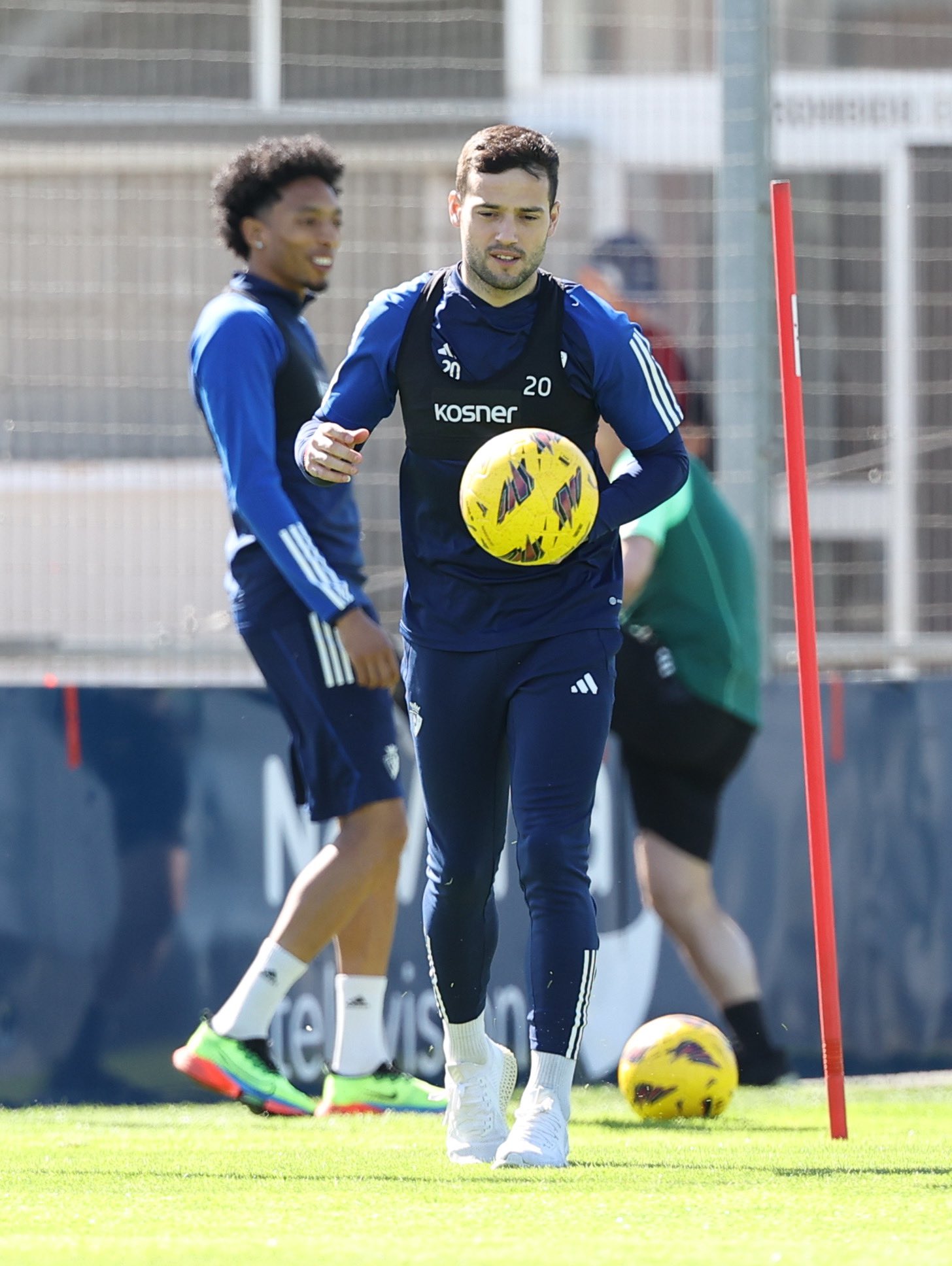 Osasuna se ejercita en Tajonar tras el partido en Vallecas