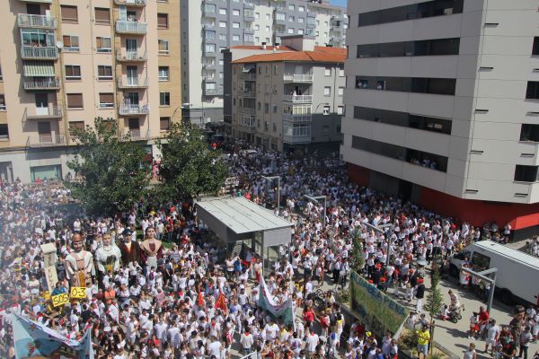 Atención diseñadores: Burlada convoca el concurso para elegir su cartel de fiestas 2024