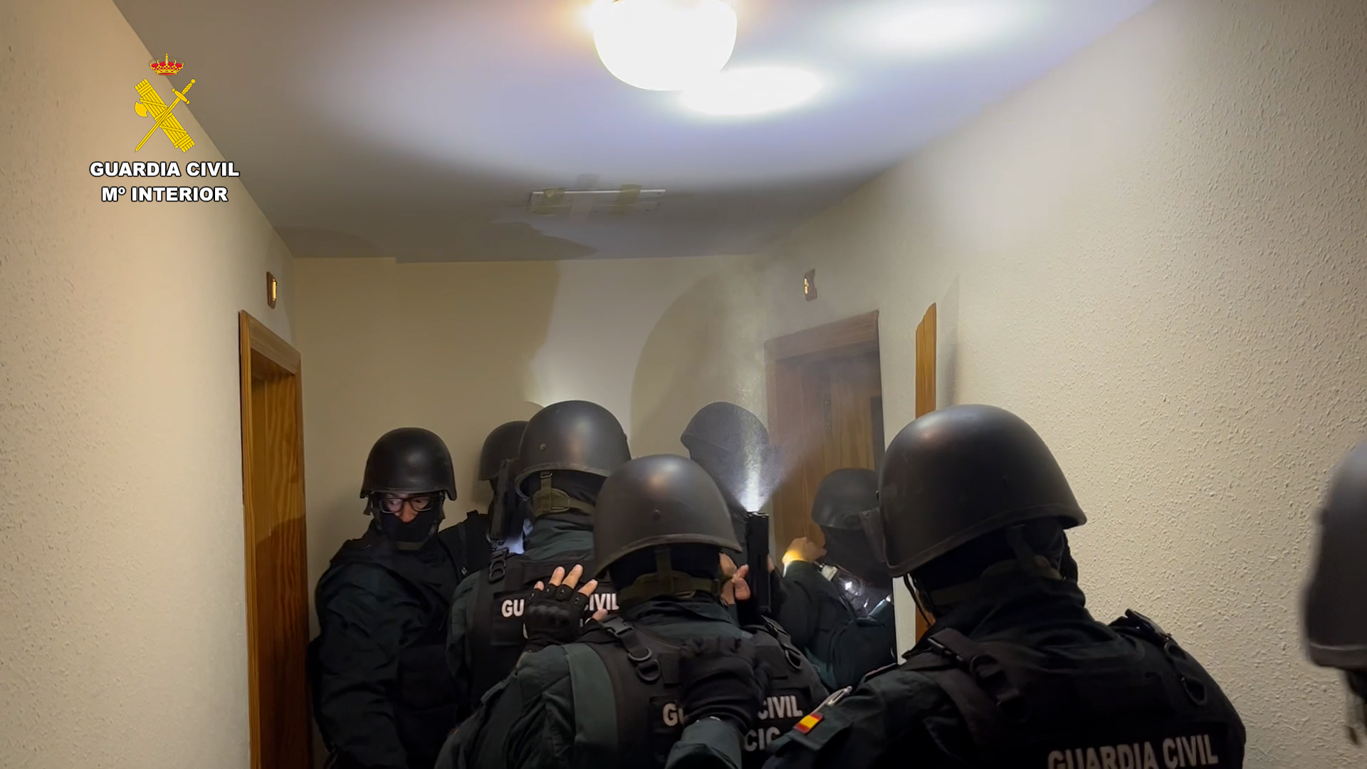 8 detenidos por estafar más de medio millón de euros con el método “Man in the middle”
