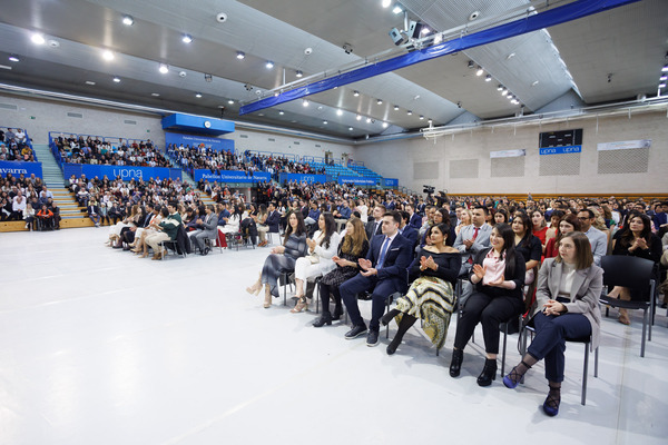 Un total de 379 estudiantes participan en el acto conjunto de graduación de másteres de la UPNA