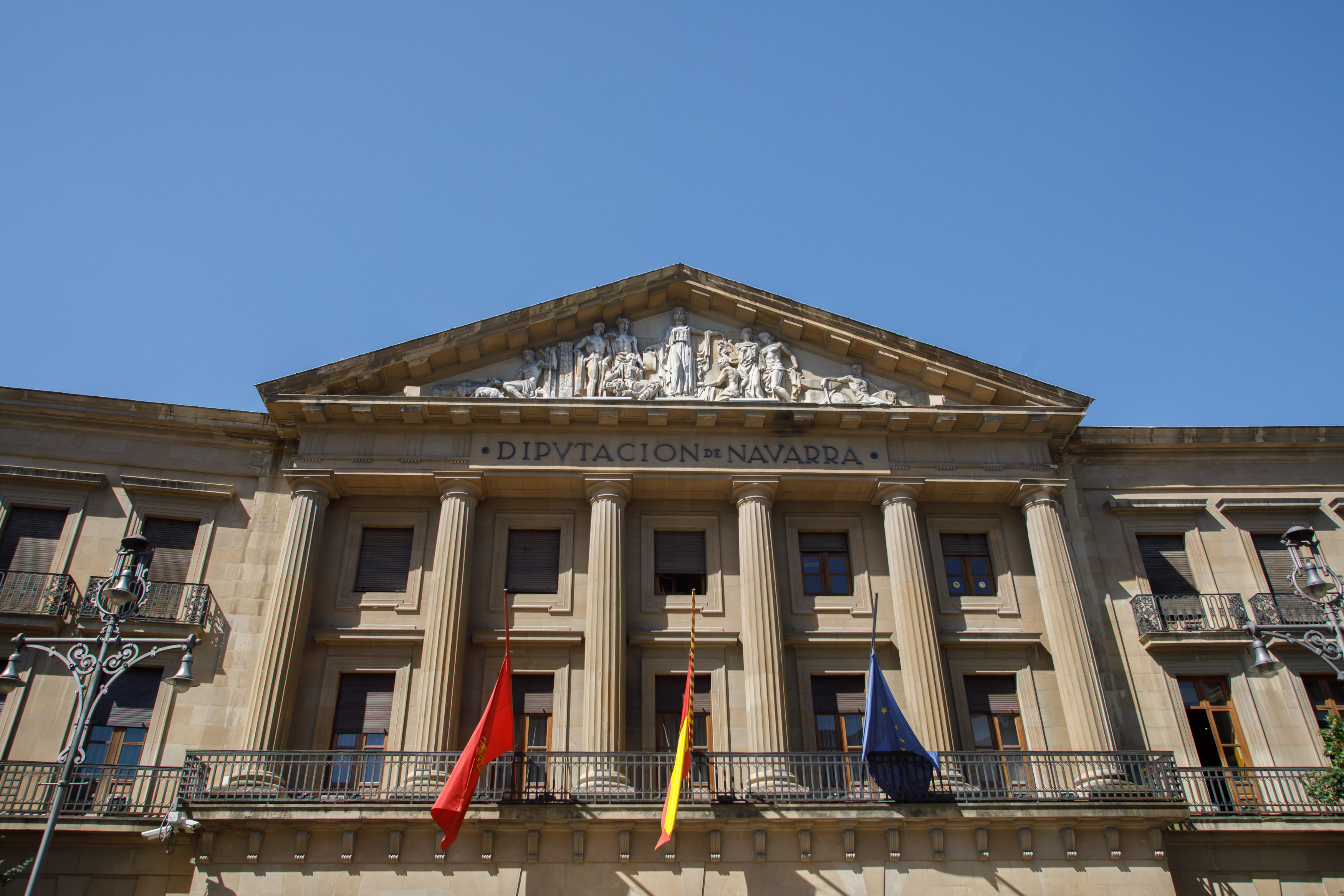 Taberna destaca el compromiso de Navarra con la regeneración democrática 