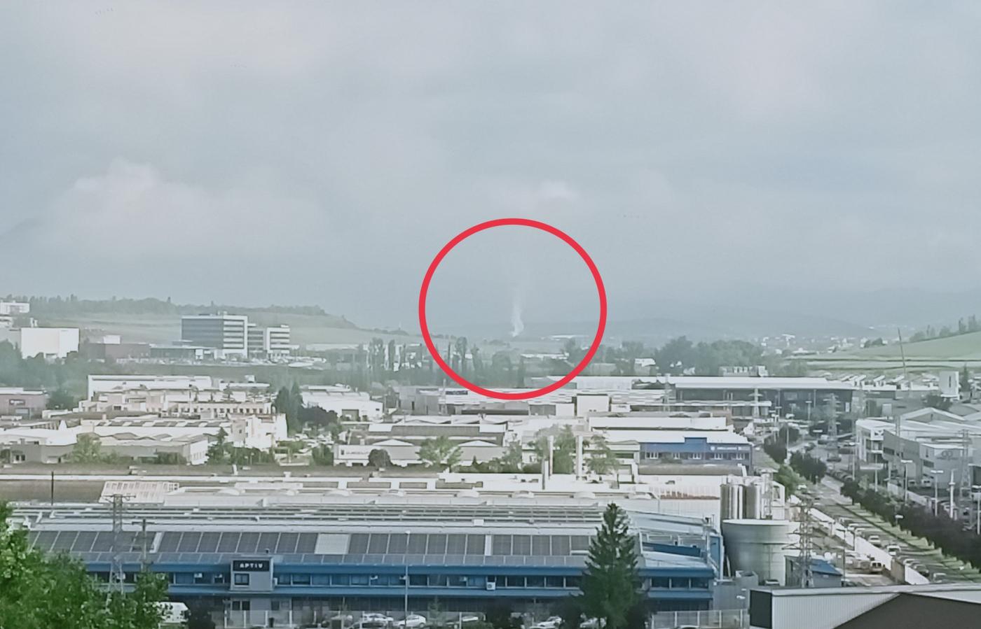 Un incendio en un empresa de gestión de residuos industriales en Berrioplano provoca fuerte olor a quemado en la Comarca