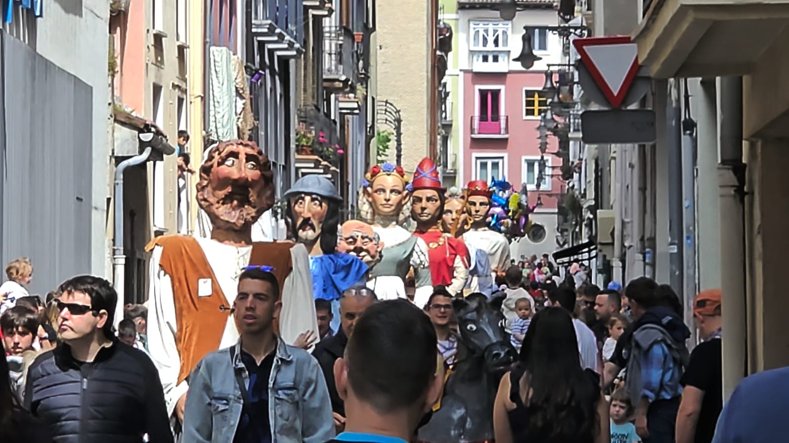 El Casco Viejo celebra este sábado su Día de Barrio con música, deporte, artesanía y foto vecinal 