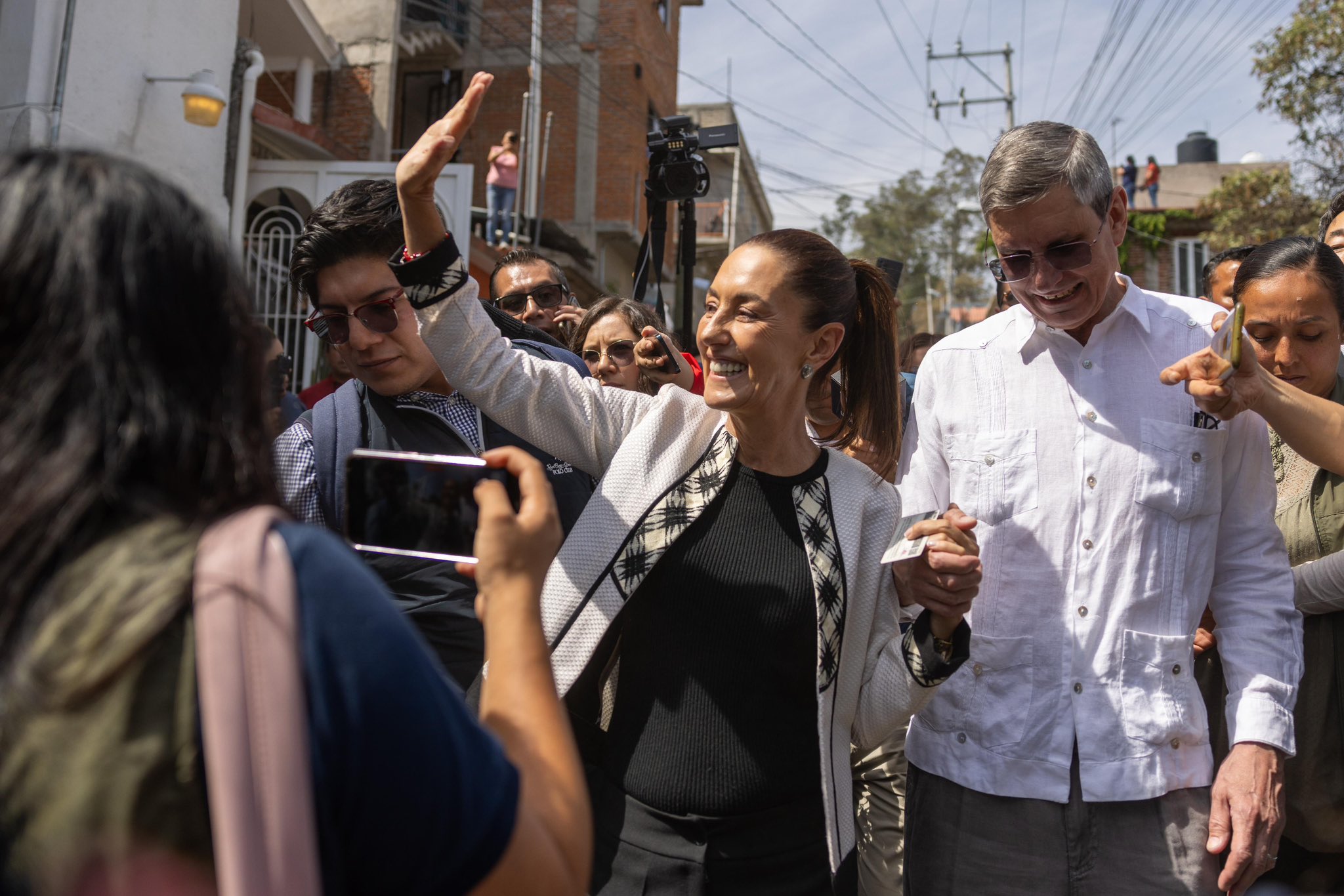 De AMLO a Claudia: los mexicanos dan el poder a una mujer con el reto de mejorar la calidad democrática