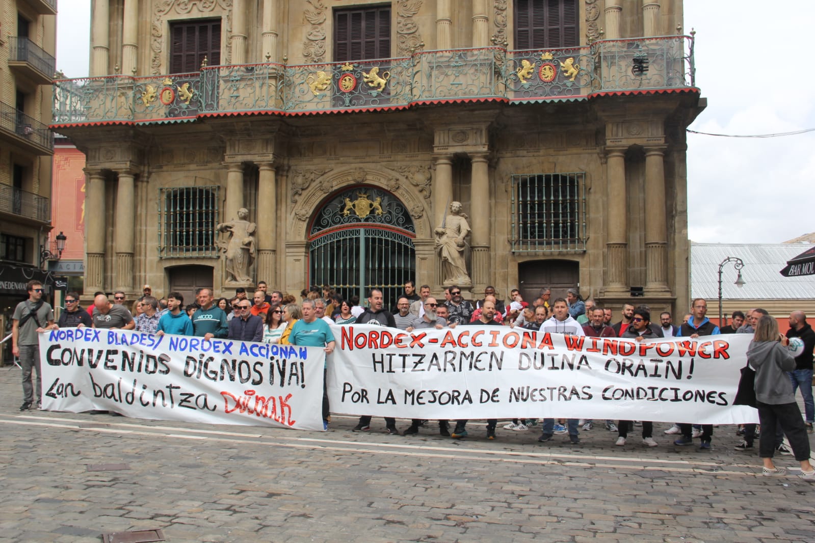 [GALERIA] Las plantillas de Nordex se concentran juntas en Pamplona contra el bloqueo en la negociación de sus convenios