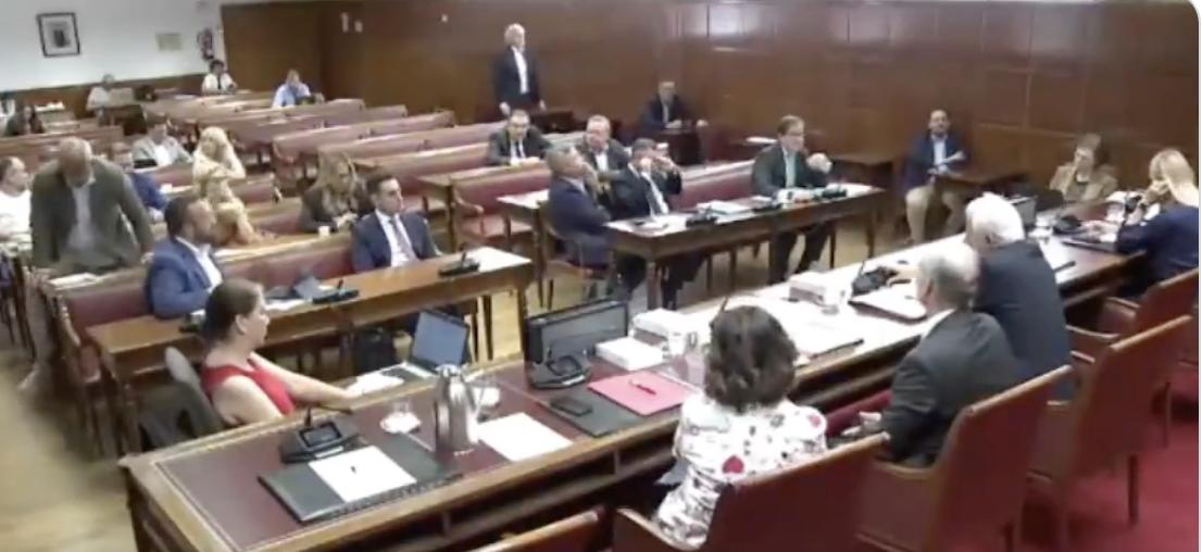 El PP se vuelve a liar con Navarra: un senador utiliza una frase despectiva hacia Comptos