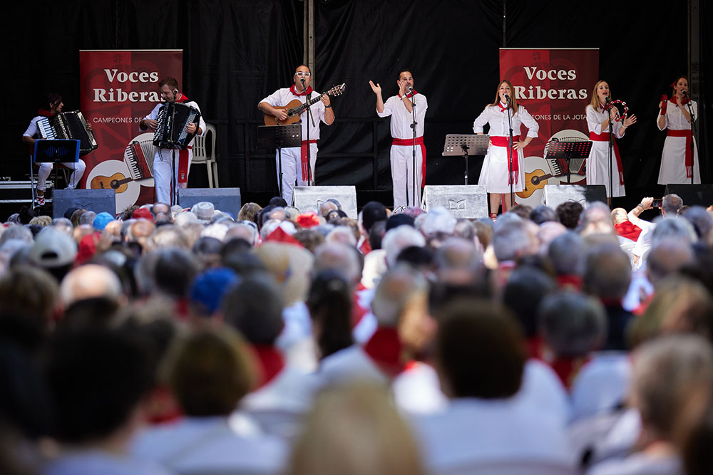 Las tardes sanfermineras del paseo de Sarasate combinarán al folklore con danzas, bertsos y jotas
